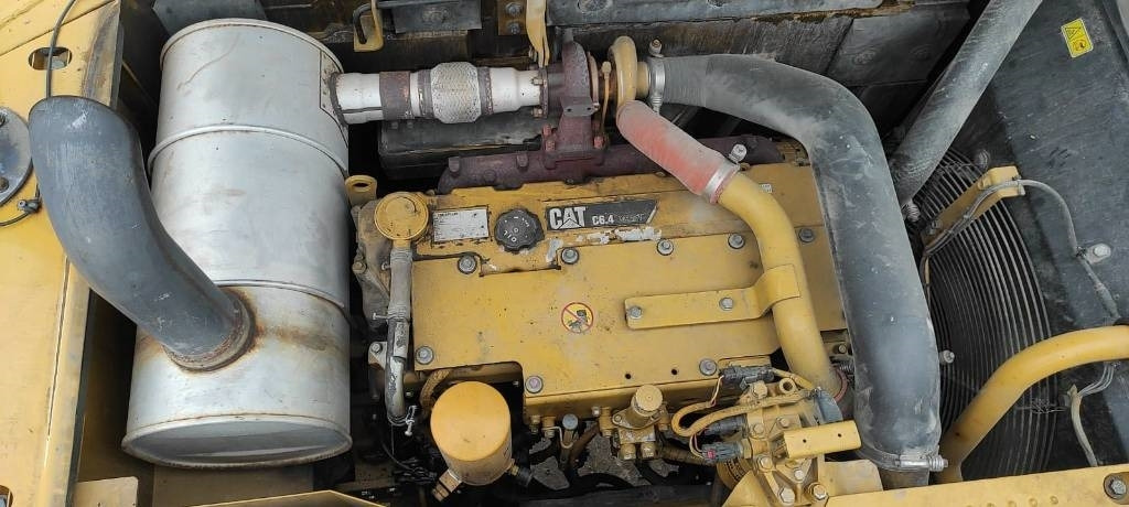 Верижен багер CAT 320 D: снимка 6