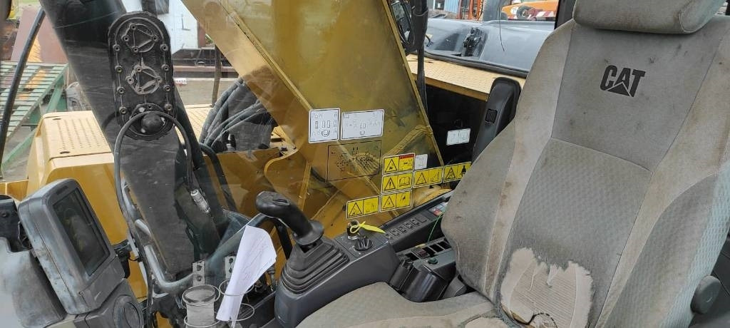 Верижен багер CAT 320 D: снимка 7