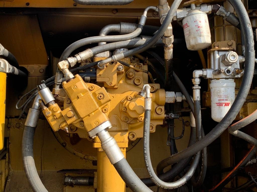 Верижен багер CAT 336D2: снимка 11 Верижен багер CAT 336D2: снимка 11