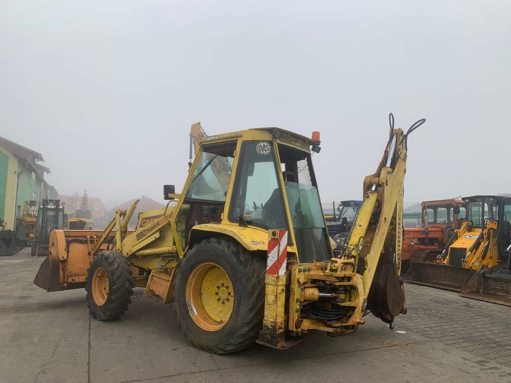 Case 580 K - Багер-товарач: снимка 4 Case 580 K - Багер-товарач: снимка 4