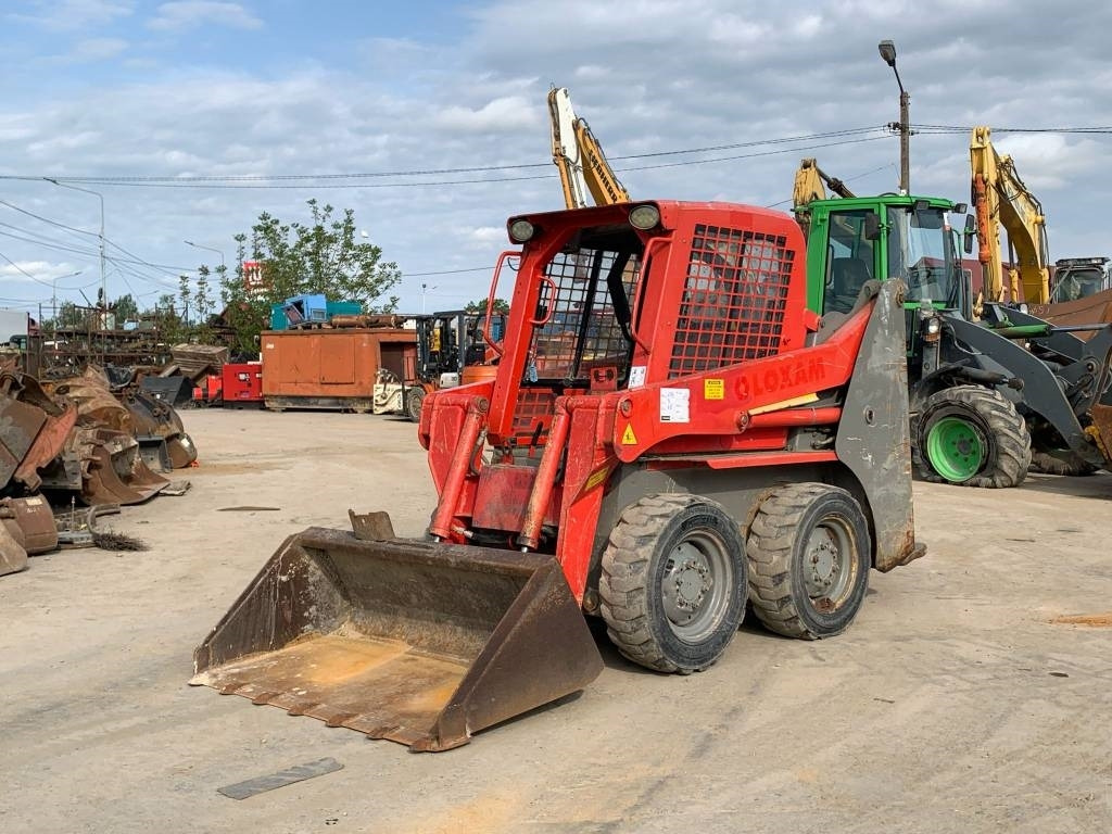 Gehl SL3840SX - Мини челен товарач: снимка 1 Gehl SL3840SX - Мини челен товарач: снимка 1