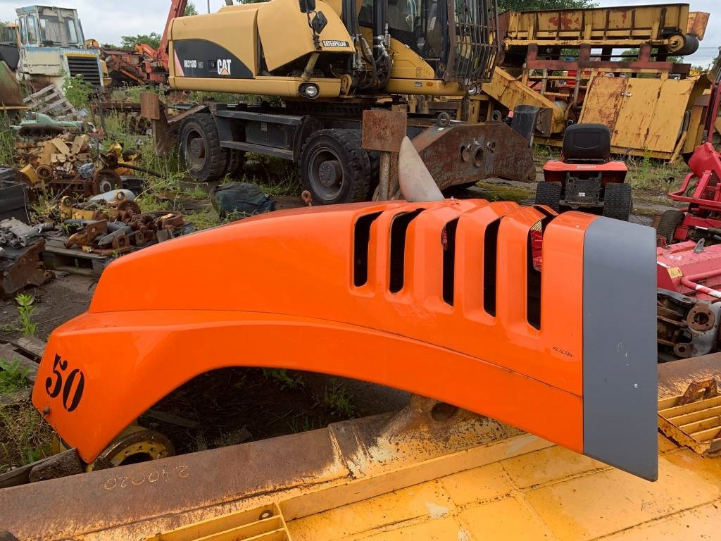 Hamm H16i H18i H20i BONNET - Рама/ Шаси за Строителна техника: снимка 3 Hamm H16i H18i H20i BONNET - Рама/ Шаси за Строителна техника: снимка 3