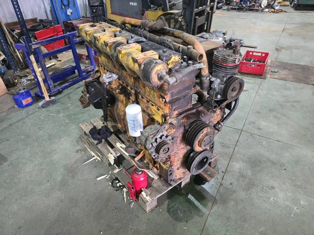 Hanomag 6 Cylinder ENGINE - Двигател за Строителна техника: снимка 2 Hanomag 6 Cylinder ENGINE - Двигател за Строителна техника: снимка 2