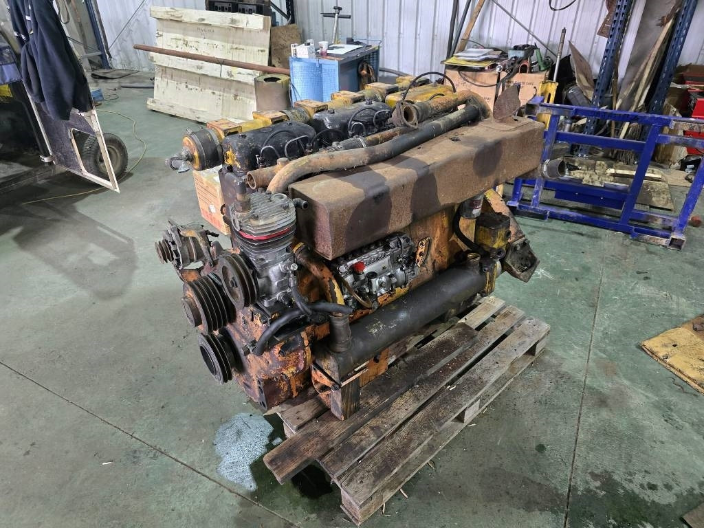 Hanomag 6 Cylinder ENGINE - Двигател за Строителна техника: снимка 1 Hanomag 6 Cylinder ENGINE - Двигател за Строителна техника: снимка 1