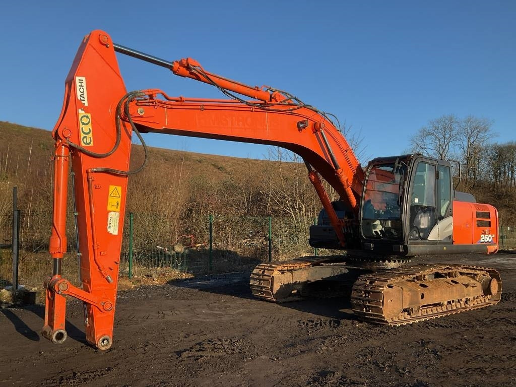 Hitachi ZX 250 LC-6 - Верижен багер: снимка 1 Hitachi ZX 250 LC-6 - Верижен багер: снимка 1