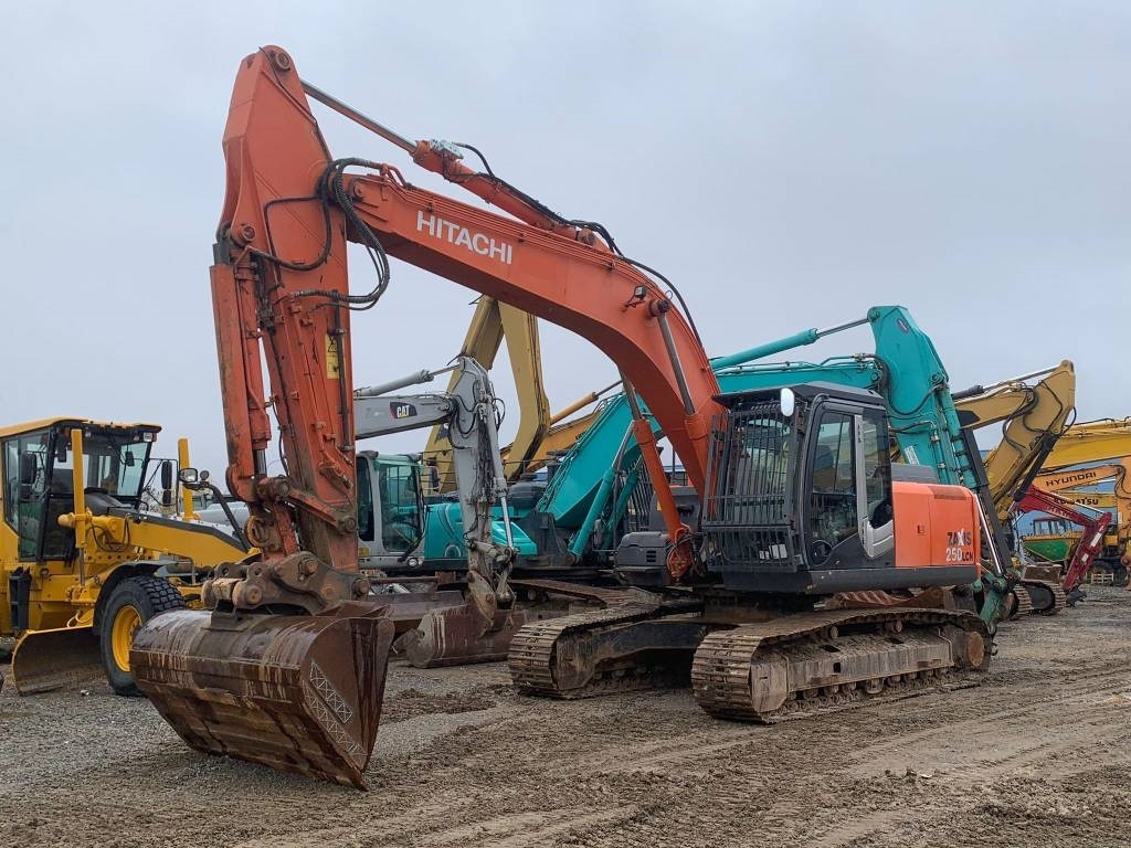 Hitachi ZX 250 LC N-3 - Верижен багер: снимка 1 Hitachi ZX 250 LC N-3 - Верижен багер: снимка 1
