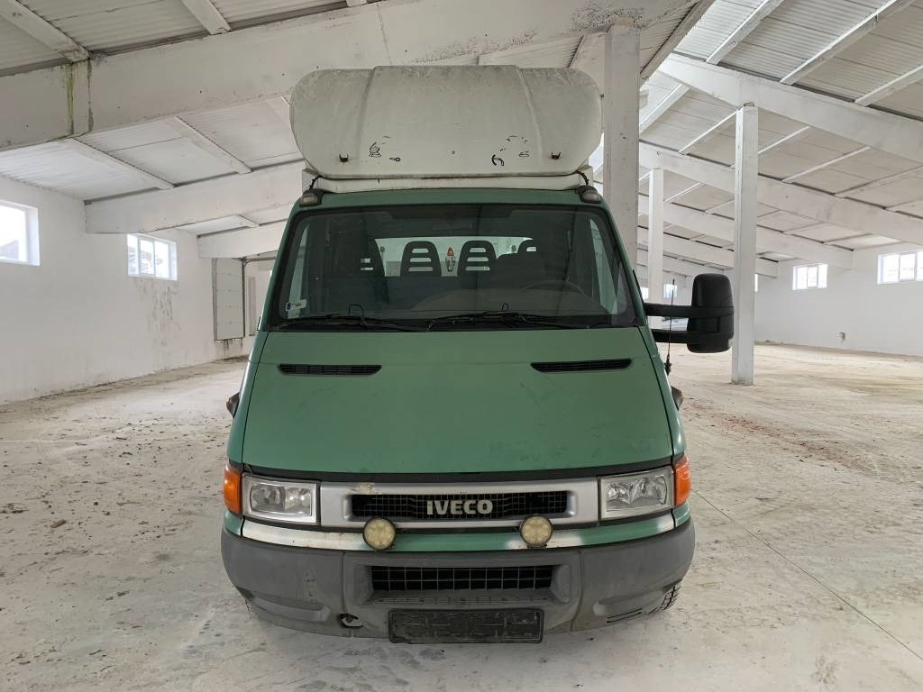 Iveco 3551 - Лекотоварен влекач, Бус с двойна кабина: снимка 3 Iveco 3551 - Лекотоварен влекач, Бус с двойна кабина: снимка 3