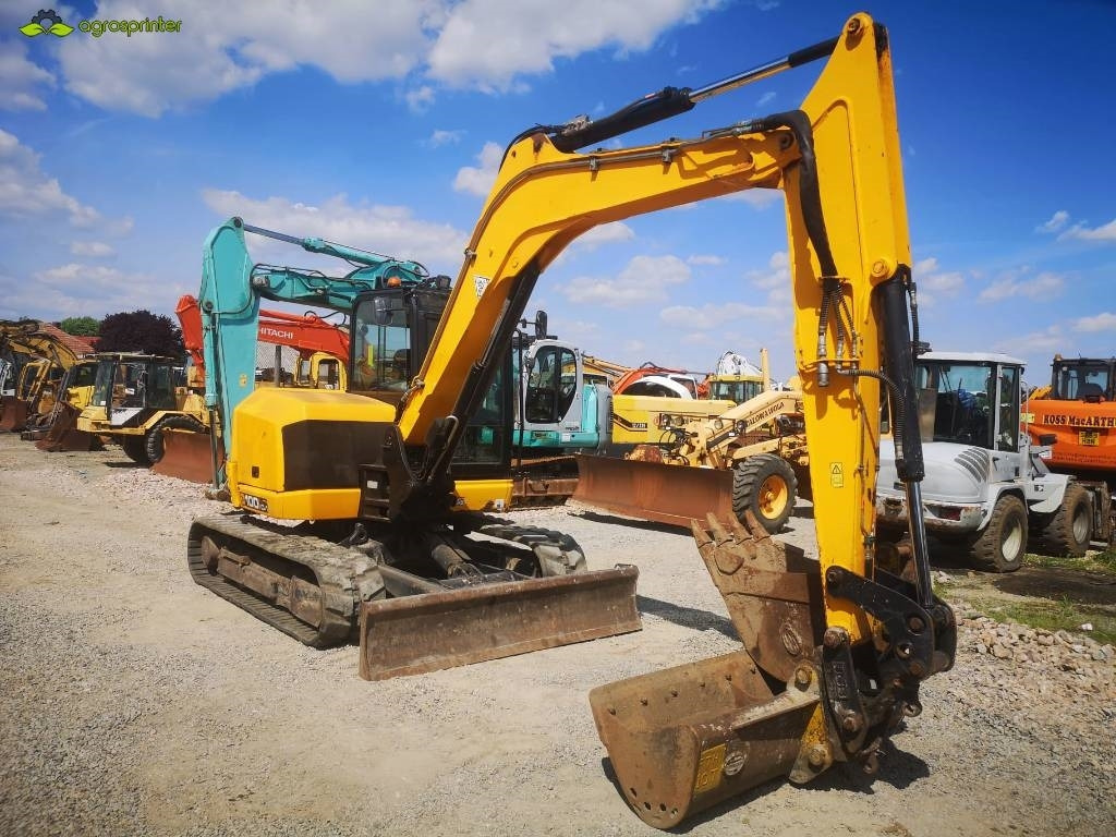 JCB 100 C - Мини багер: снимка 2 JCB 100 C - Мини багер: снимка 2