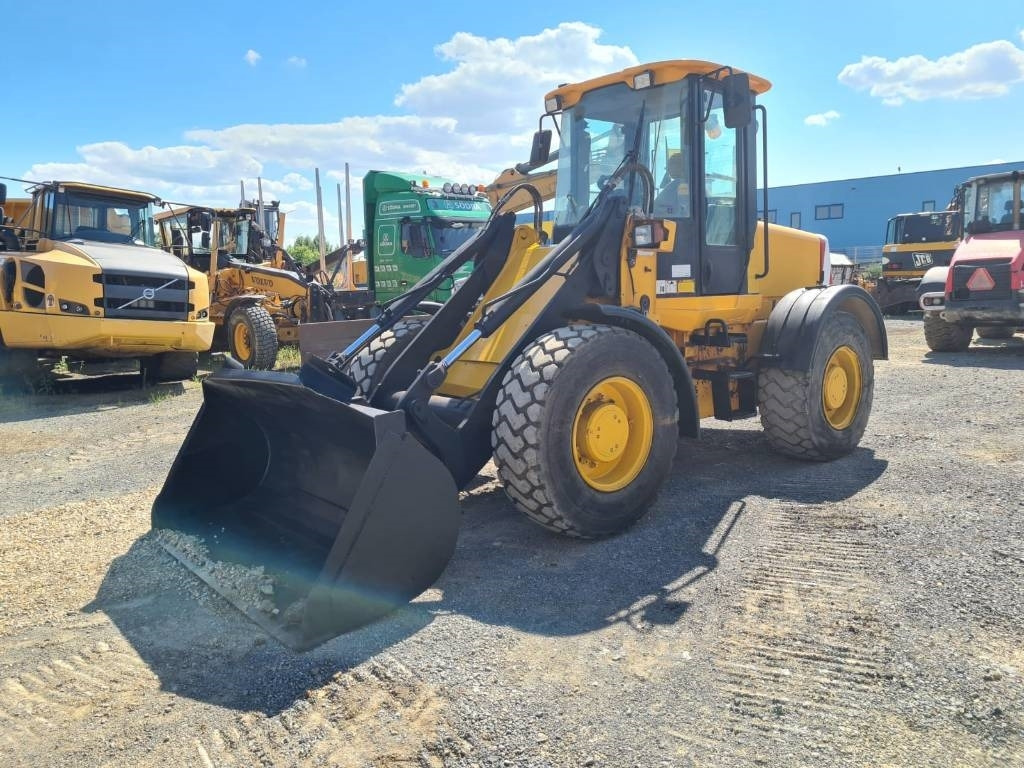 JCB 416HT - Колесен товарач: снимка 1 JCB 416HT - Колесен товарач: снимка 1