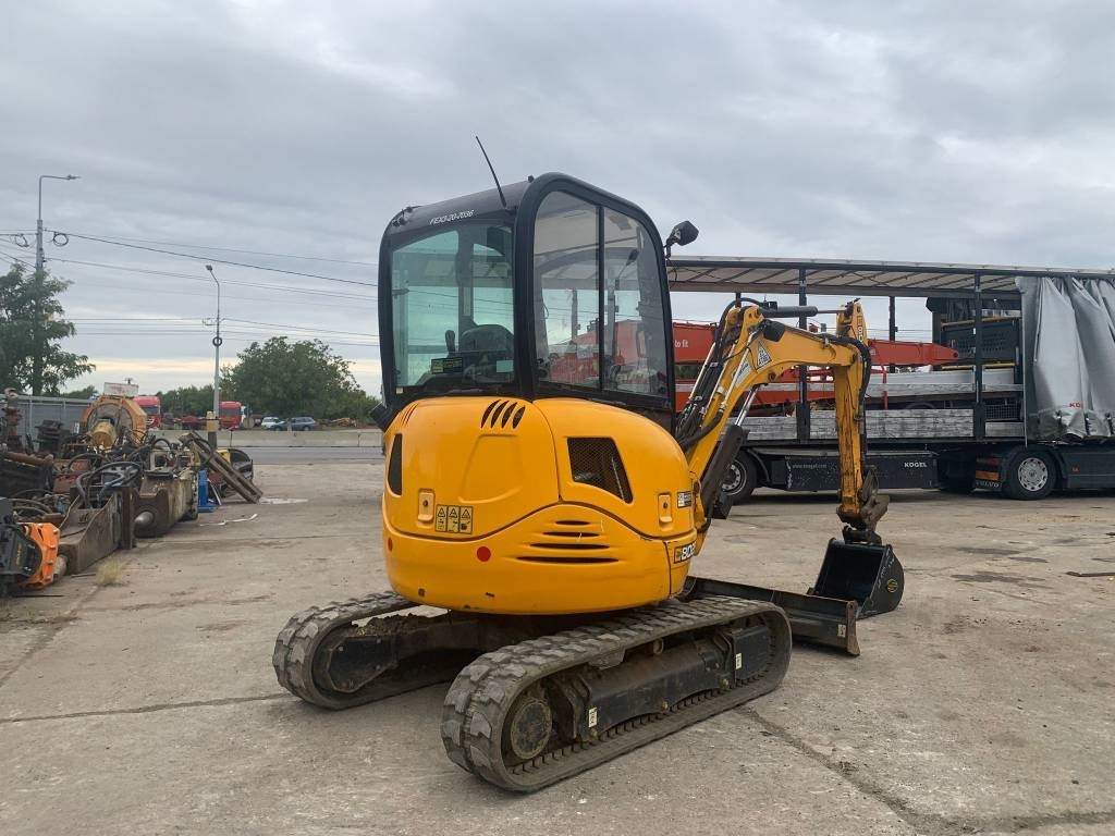 JCB 8025 ZTS - Мини багер: снимка 2 JCB 8025 ZTS - Мини багер: снимка 2