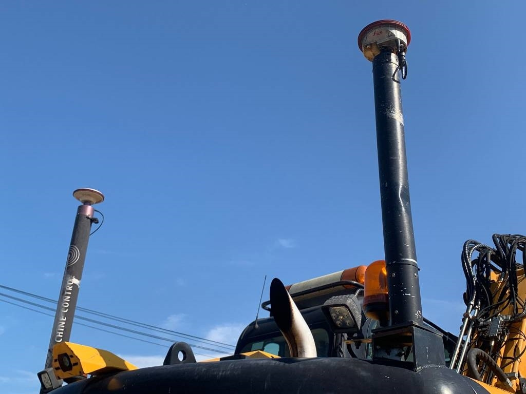 JCB JS 145 W+Engcon Rototilt+Sistem Laser 2D Leica Ico - Колесен багер: снимка 5 JCB JS 145 W+Engcon Rototilt+Sistem Laser 2D Leica Ico - Колесен багер: снимка 5