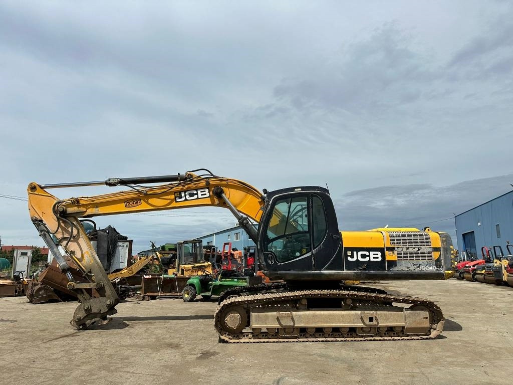 JCB JS 240 N LC - Верижен багер: снимка 2 JCB JS 240 N LC - Верижен багер: снимка 2