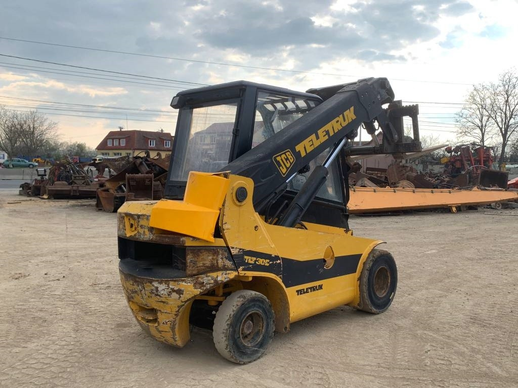JCB TLT 30 D - Телескопичен товарач: снимка 4 JCB TLT 30 D - Телескопичен товарач: снимка 4
