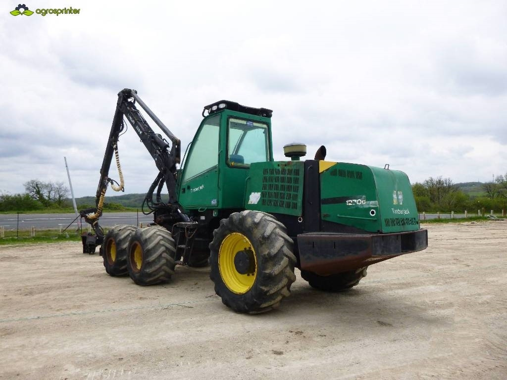 John Deere 1270 D - Харвестер: снимка 3 John Deere 1270 D - Харвестер: снимка 3