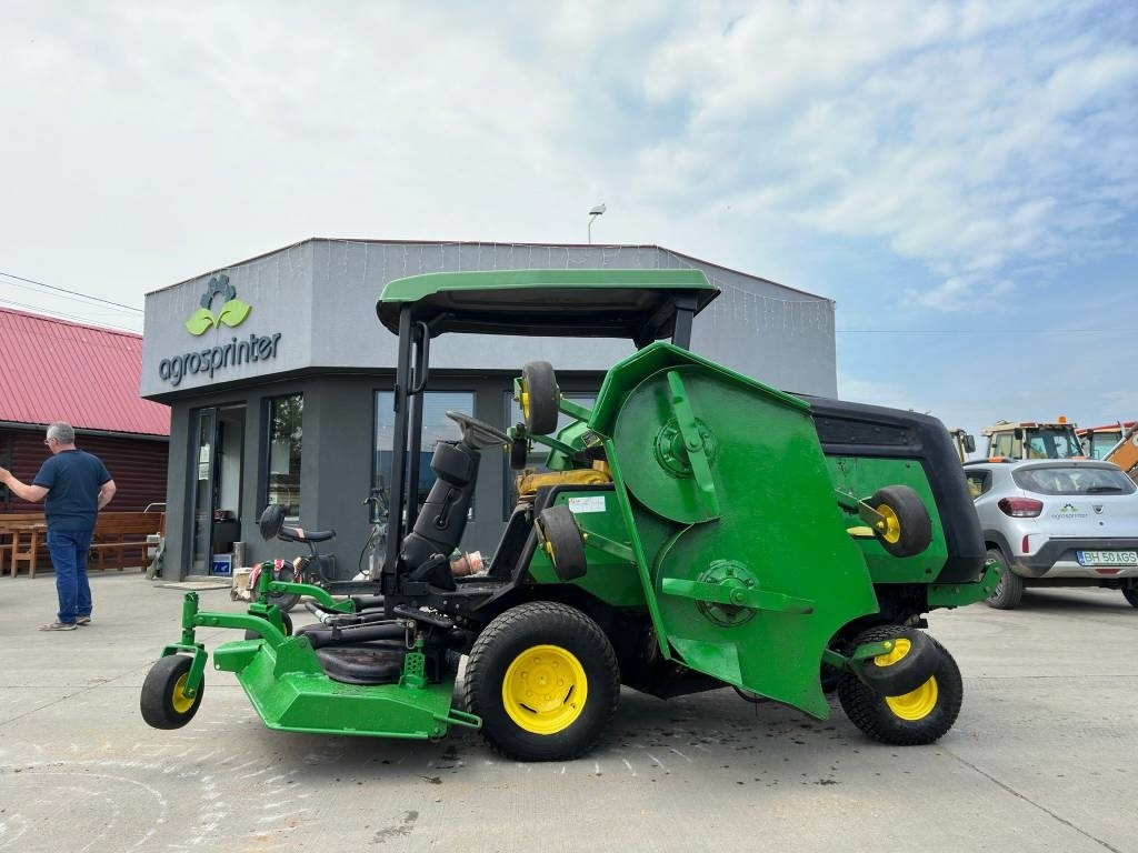 John Deere 1600 Turbo - Косачка за трева: снимка 2 John Deere 1600 Turbo - Косачка за трева: снимка 2