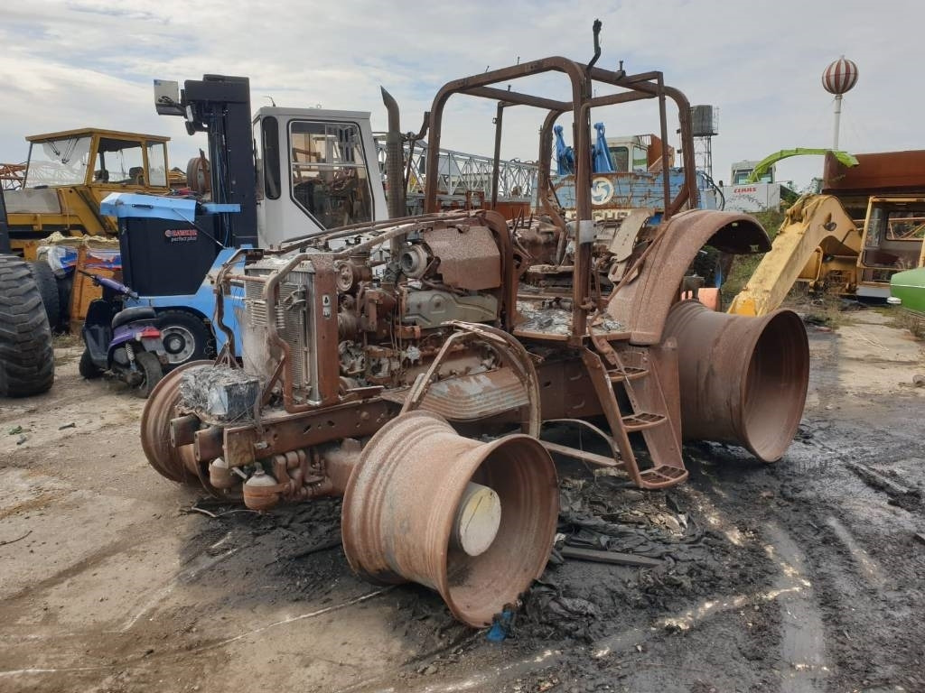 Трактор John Deere For Parts 6530: снимка 8 Трактор John Deere For Parts 6530: снимка 8