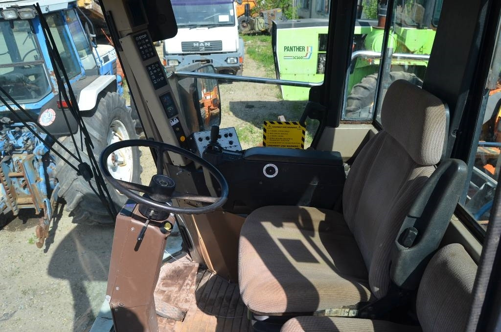 John Deere Landquip - Самоходна пръскачка: снимка 5 John Deere Landquip - Самоходна пръскачка: снимка 5
