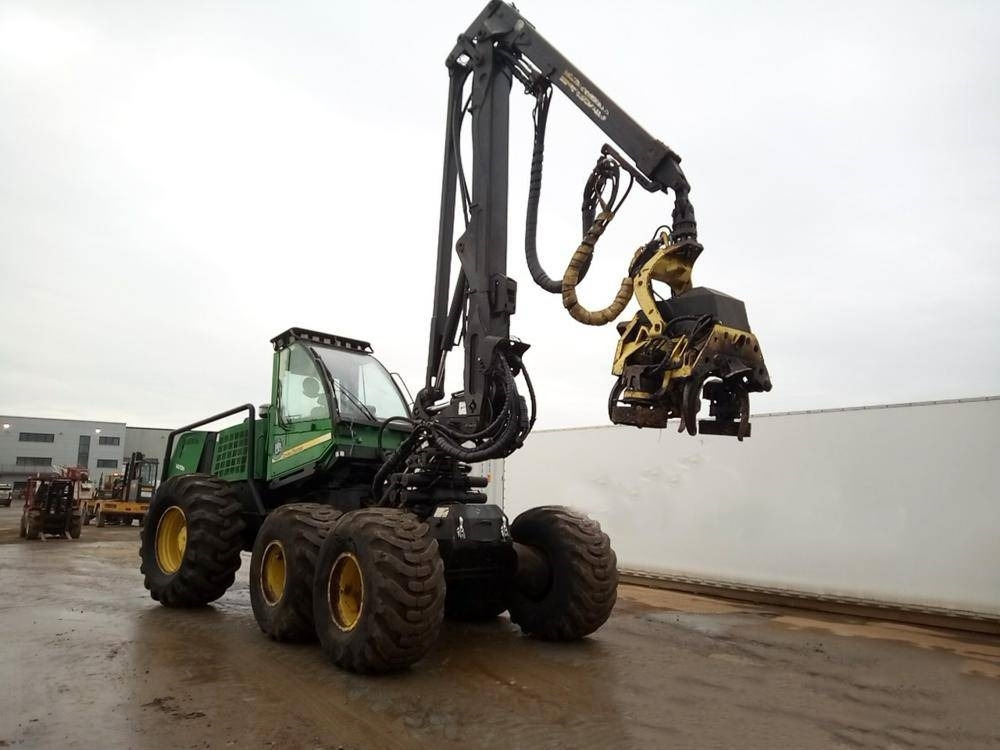 John Deere Timberjack 1470D - Горски трактор: снимка 3 John Deere Timberjack 1470D - Горски трактор: снимка 3