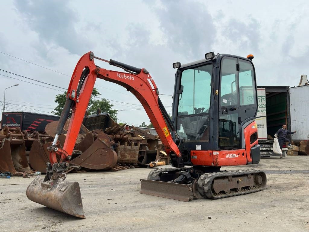 Kubota KX 019-4 - Мини багер: снимка 4 Kubota KX 019-4 - Мини багер: снимка 4