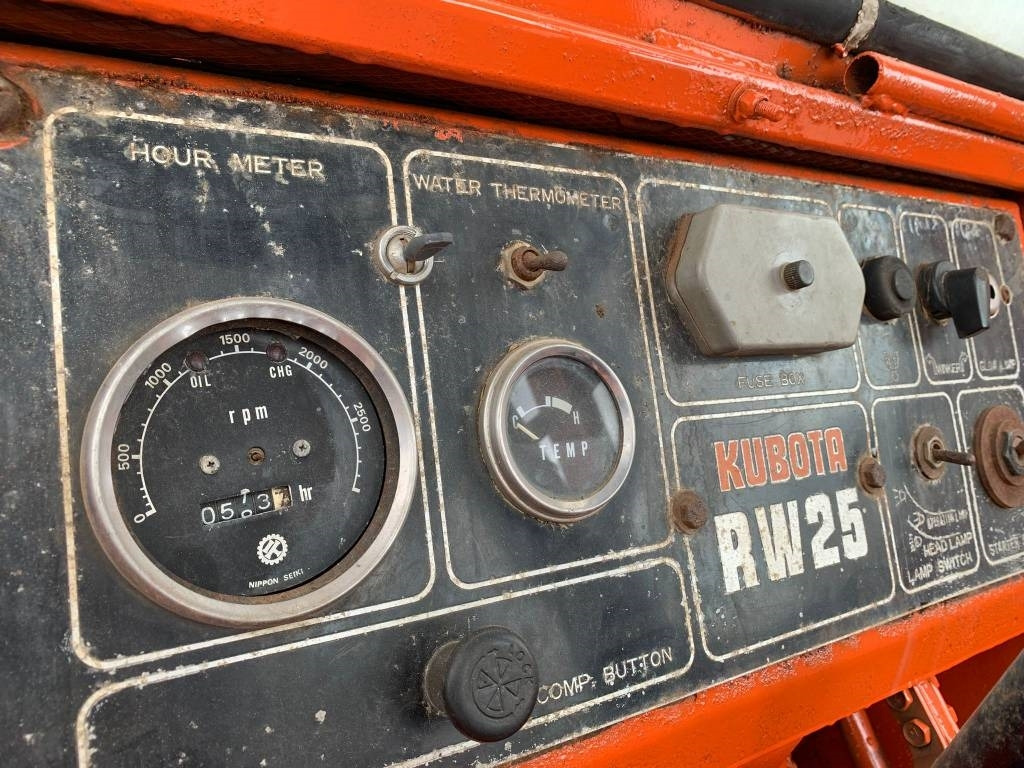 Трактор Kubota RW25: снимка 9