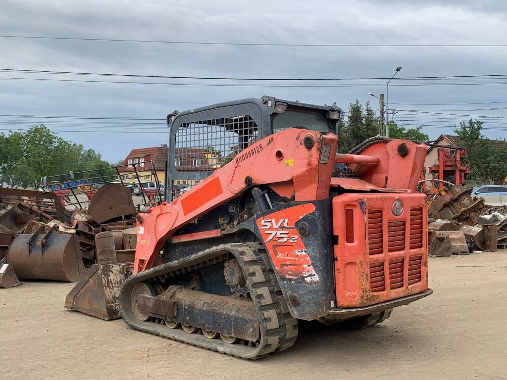 Мини челен товарач Kubota SVL 75-2: снимка 6