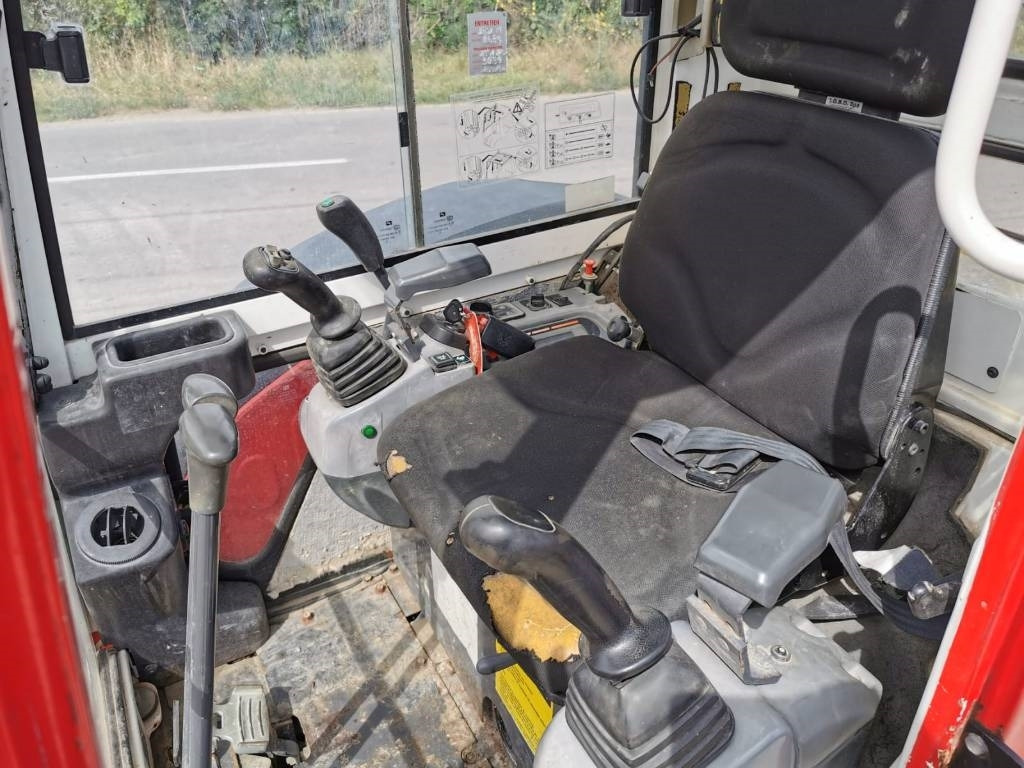 Kubota U 35-3 - Мини багер: снимка 5 Kubota U 35-3 - Мини багер: снимка 5