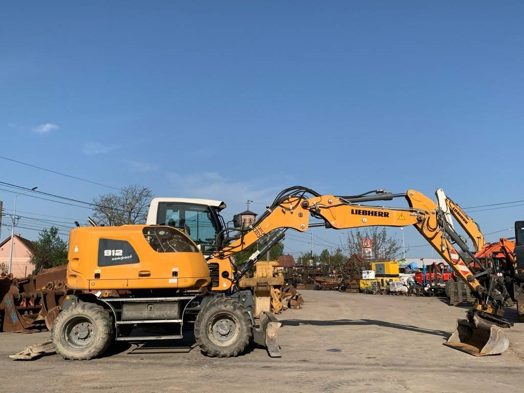 Liebherr A912 Compact+Engcon Rototilt - Колесен багер: снимка 3 Liebherr A912 Compact+Engcon Rototilt - Колесен багер: снимка 3