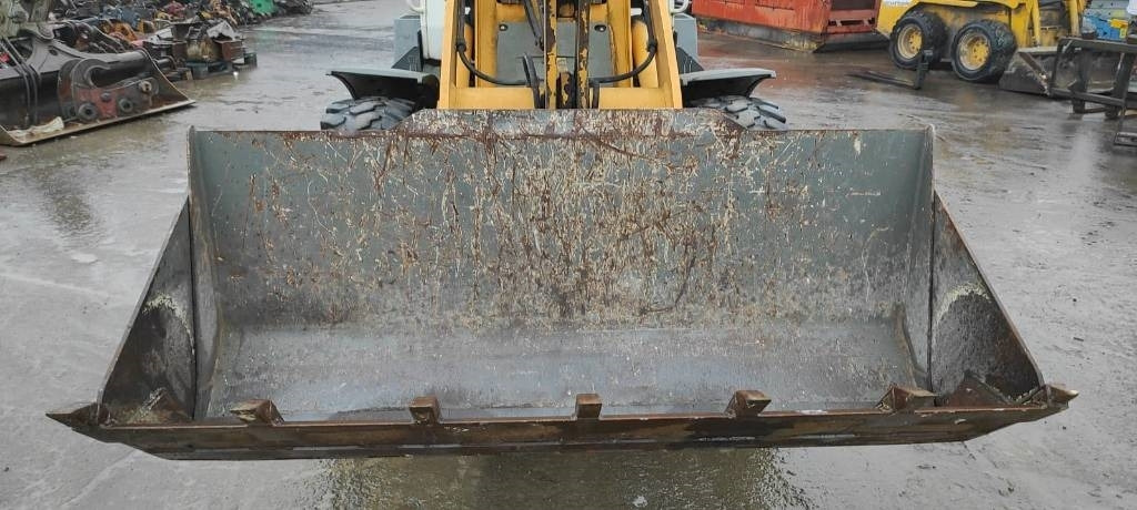 Liebherr L 506 - Колесен товарач: снимка 2 Liebherr L 506 - Колесен товарач: снимка 2