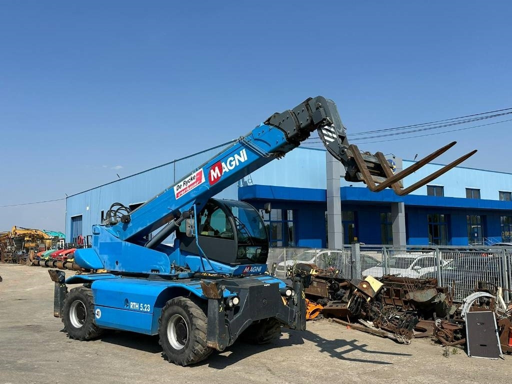 Magni RTH 5,23 - Телескопичен товарач: снимка 4 Magni RTH 5,23 - Телескопичен товарач: снимка 4