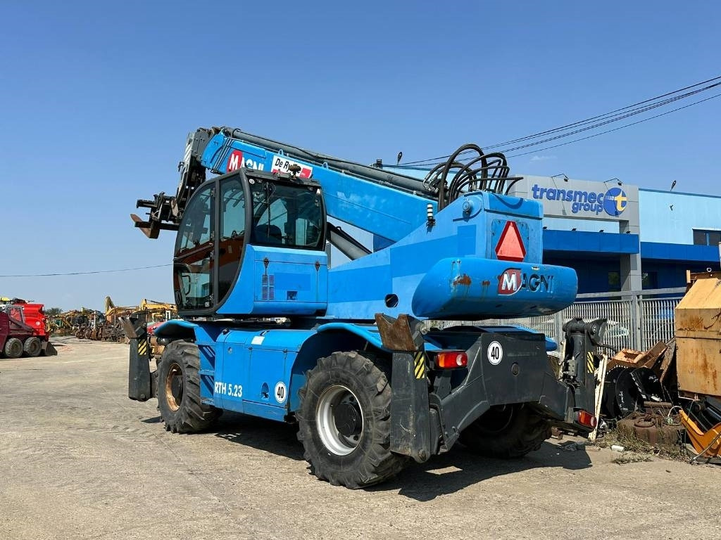 Magni RTH 5,23 - Телескопичен товарач: снимка 3 Magni RTH 5,23 - Телескопичен товарач: снимка 3