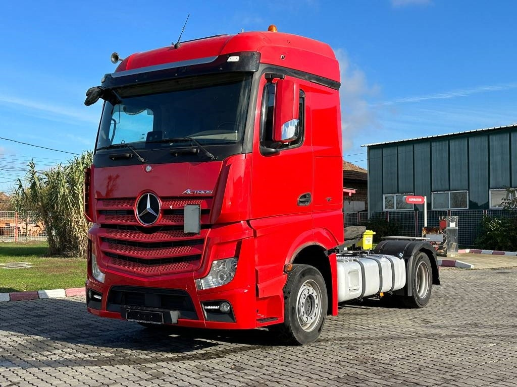 Mercedes-Benz Actros 963-4-A - Камион фургон: снимка 4 Mercedes-Benz Actros 963-4-A - Камион фургон: снимка 4