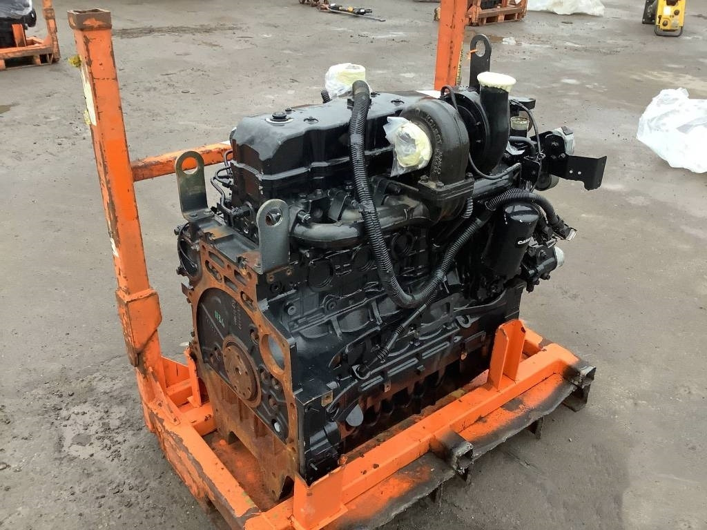 New Holland F4DFE613J*A0002 - Двигател за Строителна техника: снимка 3 New Holland F4DFE613J*A0002 - Двигател за Строителна техника: снимка 3