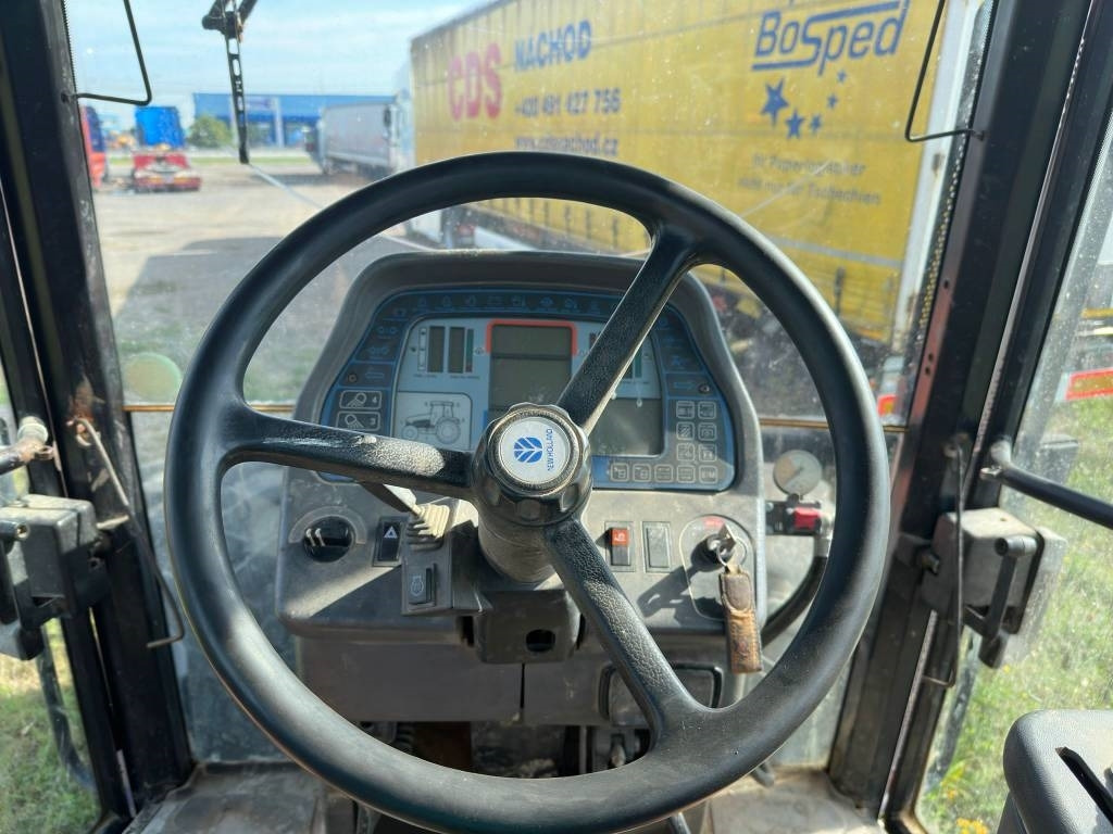 Лизинг на New Holland G 210 New Holland G 210: снимка 11 Лизинг на New Holland G 210 New Holland G 210: снимка 11