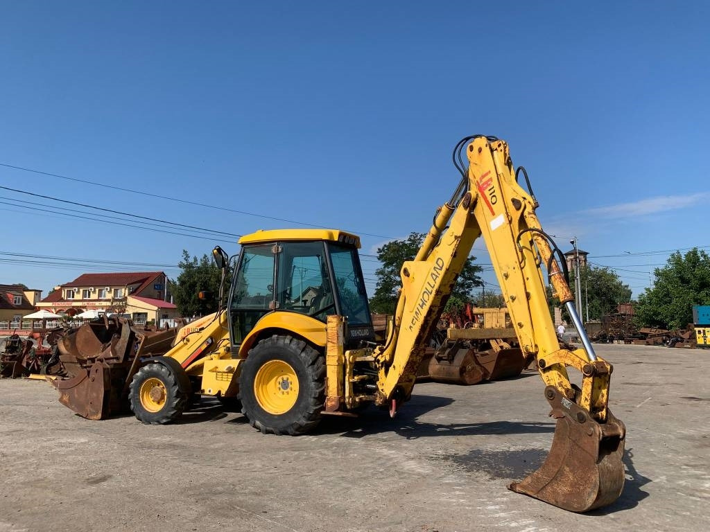 New Holland LB 110-4 PT - Багер-товарач: снимка 3 New Holland LB 110-4 PT - Багер-товарач: снимка 3