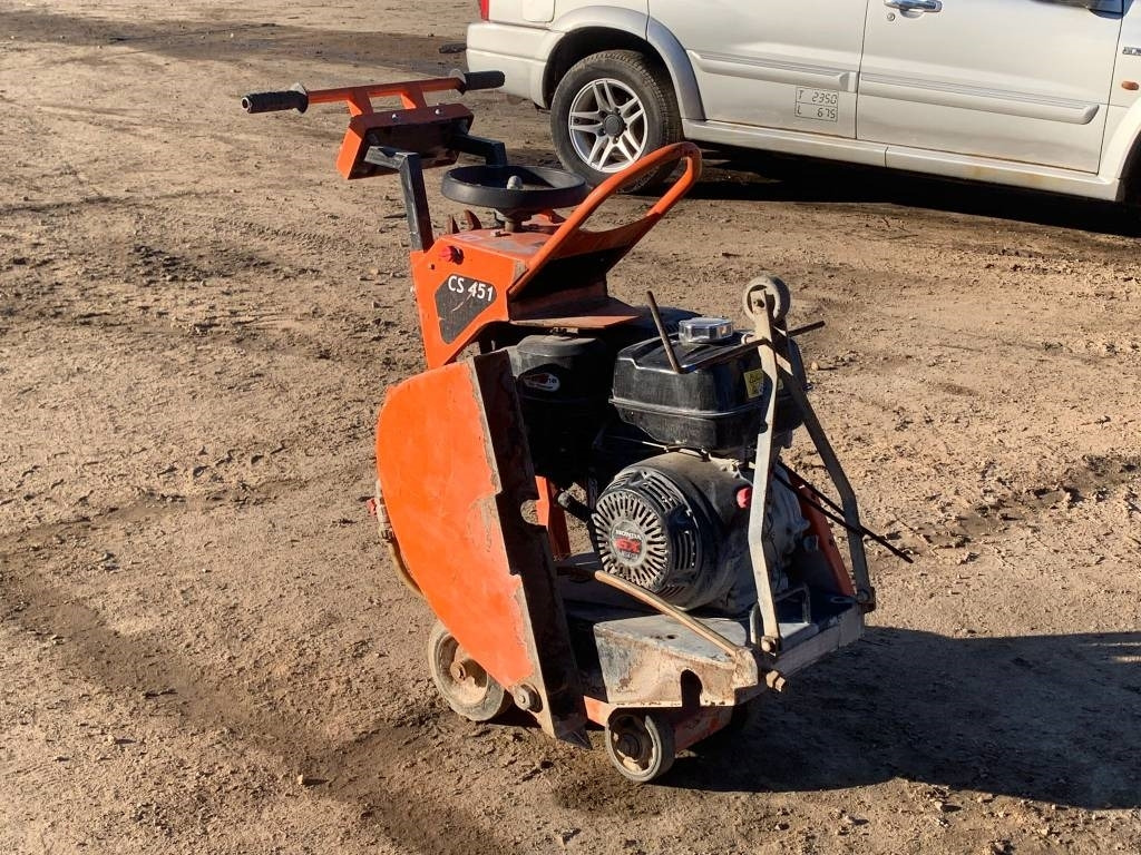 Norton Clipper CS451 - Техника за слагане на асфалт: снимка 1 Norton Clipper CS451 - Техника за слагане на асфалт: снимка 1