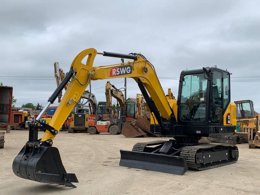 RSWG TZ60 - Мини багер: снимка 1 RSWG TZ60 - Мини багер: снимка 1