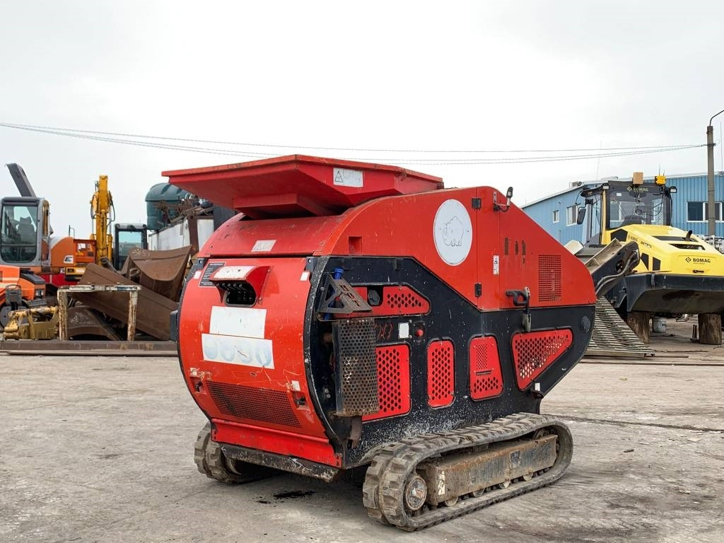 Red Rhino 5000 - Мобилна трошачка: снимка 4 Red Rhino 5000 - Мобилна трошачка: снимка 4