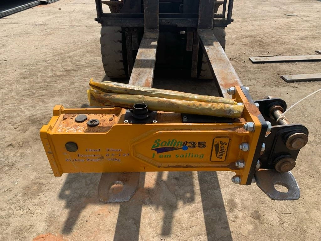 Sailing 35 Hydraulic Breaker - Хидравличен чук за Строителна техника: снимка 2 Sailing 35 Hydraulic Breaker - Хидравличен чук за Строителна техника: снимка 2