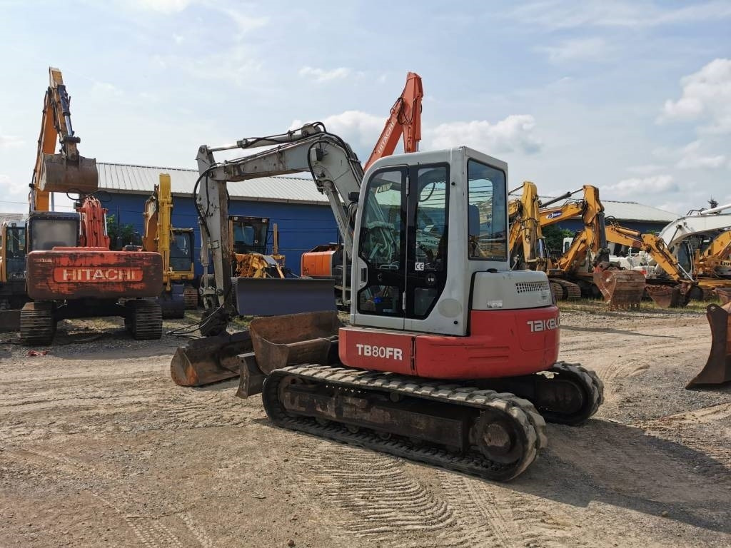 Takeuchi TB80FR - Мини багер: снимка 3 Takeuchi TB80FR - Мини багер: снимка 3