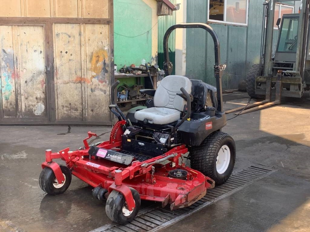 Toro Z MASTER PROFESSIONAL 7000 - Косачка за трева: снимка 1 Toro Z MASTER PROFESSIONAL 7000 - Косачка за трева: снимка 1