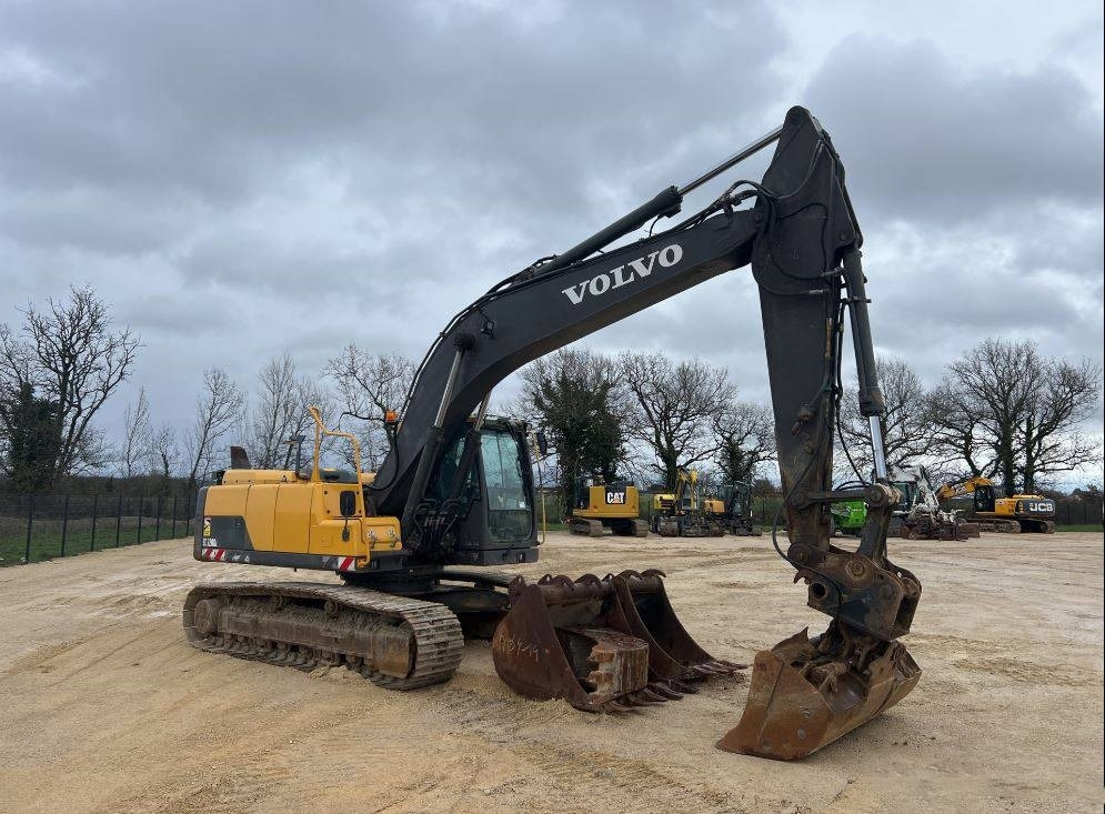 Volvo EC 220 DL - Верижен багер: снимка 4 Volvo EC 220 DL - Верижен багер: снимка 4