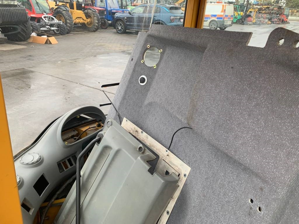 Volvo L 50 E - L100 Cabin - Кабина за Строителна техника: снимка 5 Volvo L 50 E - L100 Cabin - Кабина за Строителна техника: снимка 5