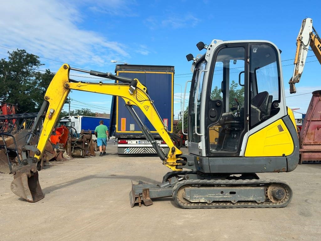 Wacker Neuson ET 18 - Мини багер: снимка 2 Wacker Neuson ET 18 - Мини багер: снимка 2