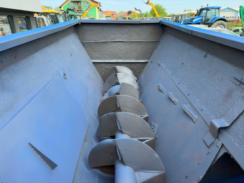 West 1600 Dual - Разпръсквач за оборски тор: снимка 3 West 1600 Dual - Разпръсквач за оборски тор: снимка 3