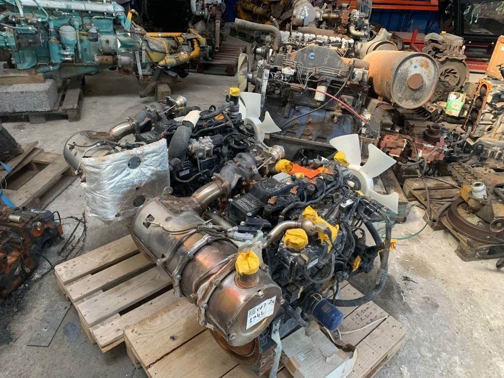 Yanmar 4TNV98CT - Двигател за Строителна техника: снимка 2 Yanmar 4TNV98CT - Двигател за Строителна техника: снимка 2