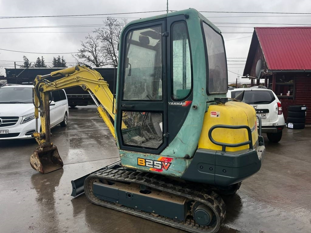 Yanmar B 25 V - Мини багер: снимка 2 Yanmar B 25 V - Мини багер: снимка 2