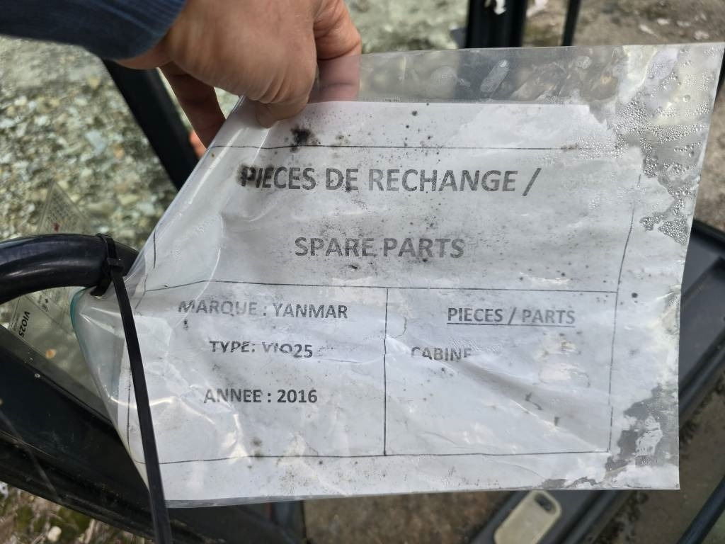 Yanmar Vio 25 Cabine - Кабина за Строителна техника: снимка 4 Yanmar Vio 25 Cabine - Кабина за Строителна техника: снимка 4