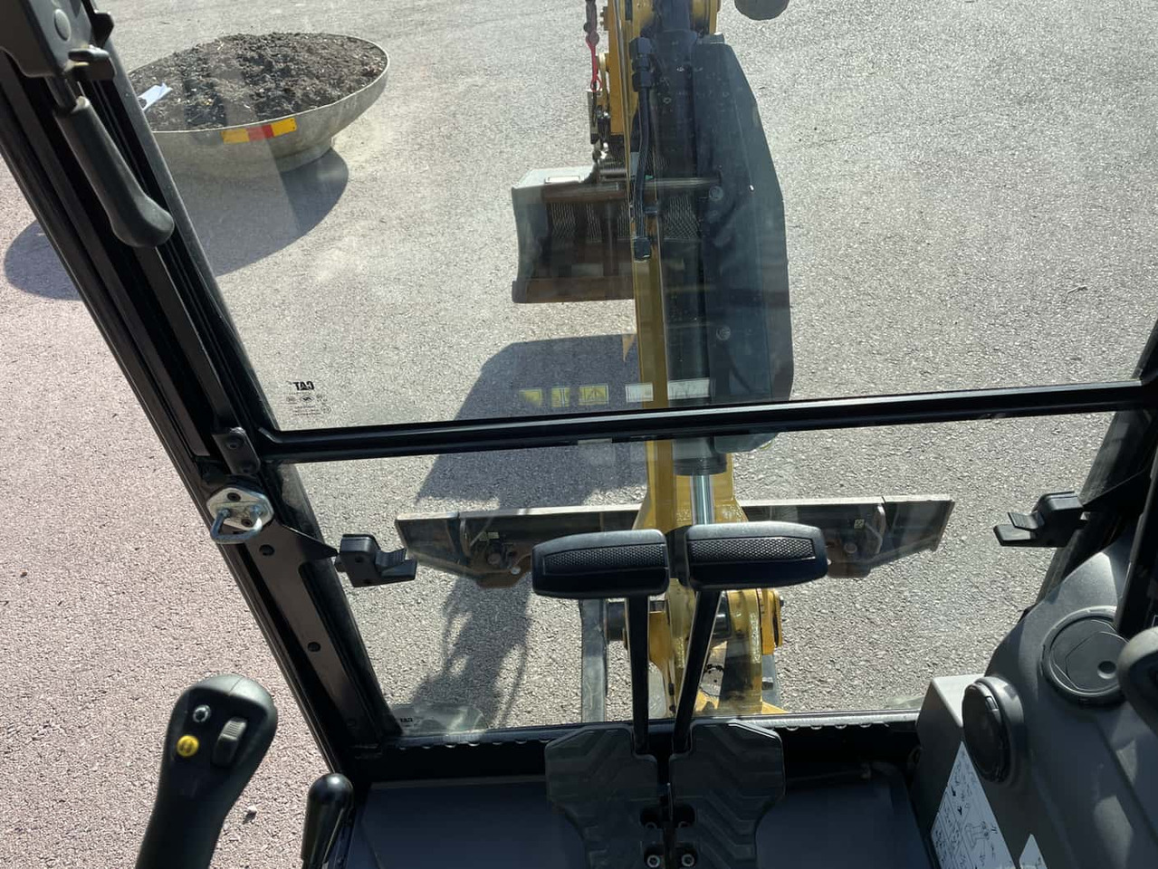 CATERPILLAR 301.8 - Мини багер: снимка 4 CATERPILLAR 301.8 - Мини багер: снимка 4