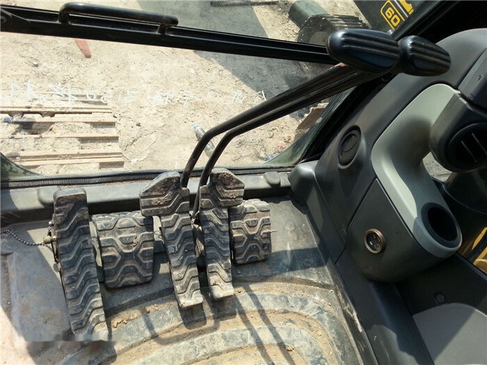 Caterpillar 315D - Верижен багер: снимка 2 Caterpillar 315D - Верижен багер: снимка 2