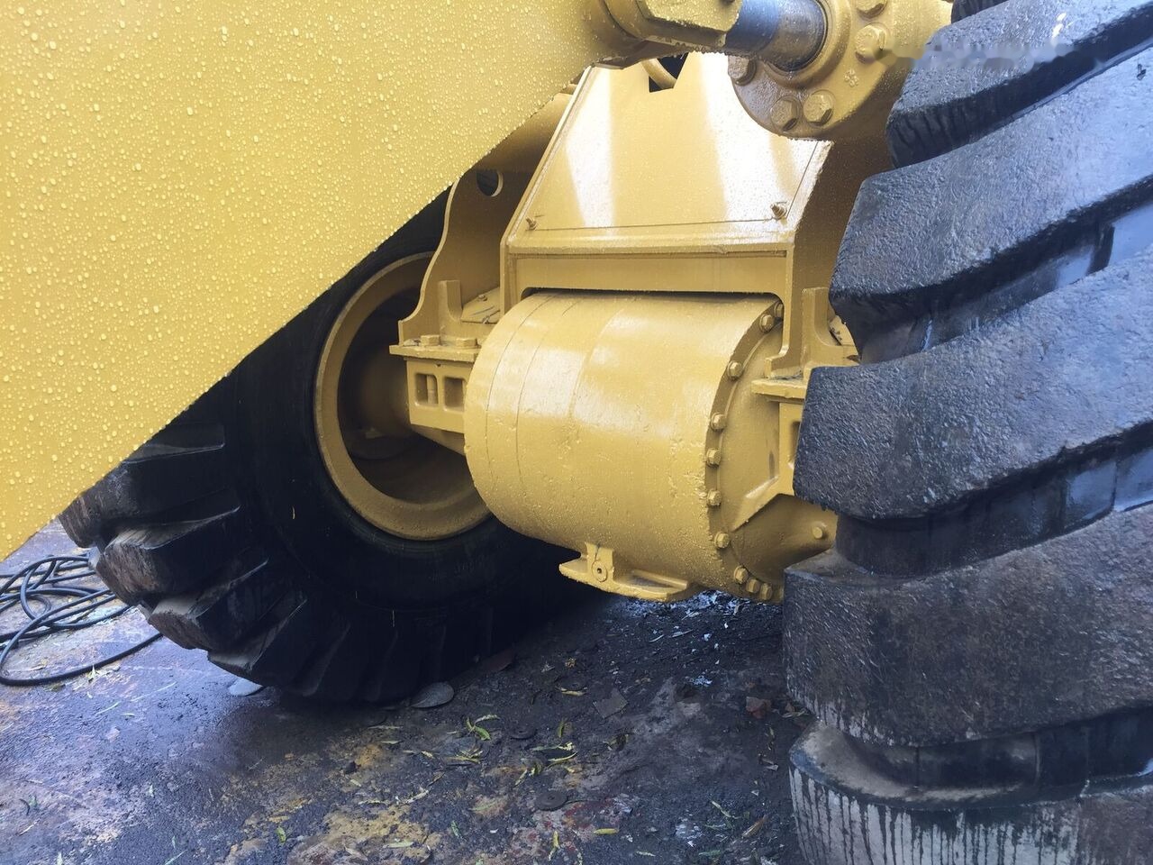 Caterpillar 966H - Колесен товарач: снимка 1 Caterpillar 966H - Колесен товарач: снимка 1